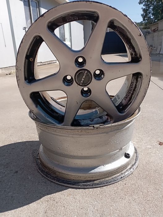 Vendo 3 jantes sem pneu