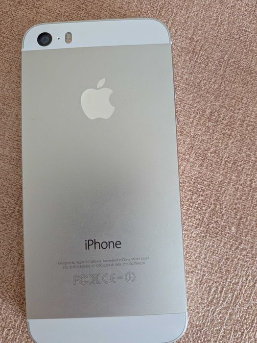 I PHONE model 5s