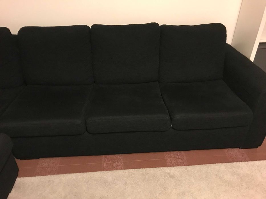 Sofá Preto com Chaise Longue