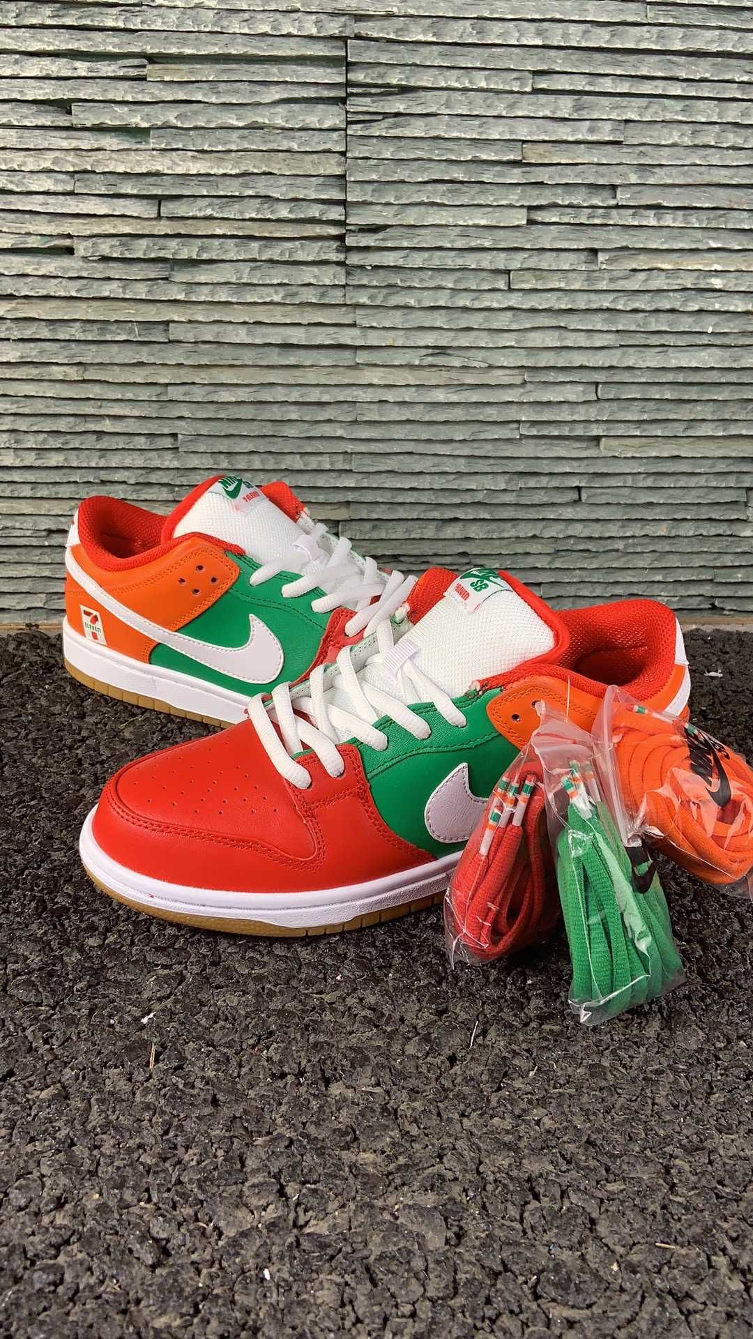 靴 Dunk Low by You/ SB Dunk Low 7 Eleven Nike SB Dunk Low 7-Eleven メンズ - CZ5130-600 - JP