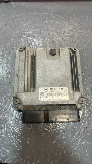 Блок керування двигуном VW Touareg 2.5tdi 2002-2010