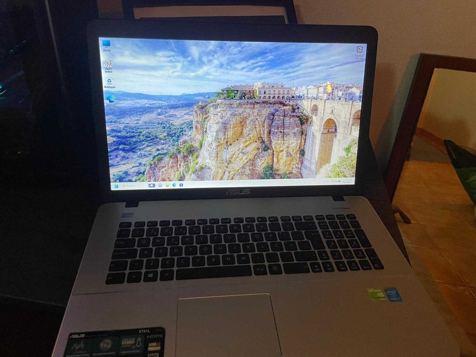 ASUS X751L i7-5500u