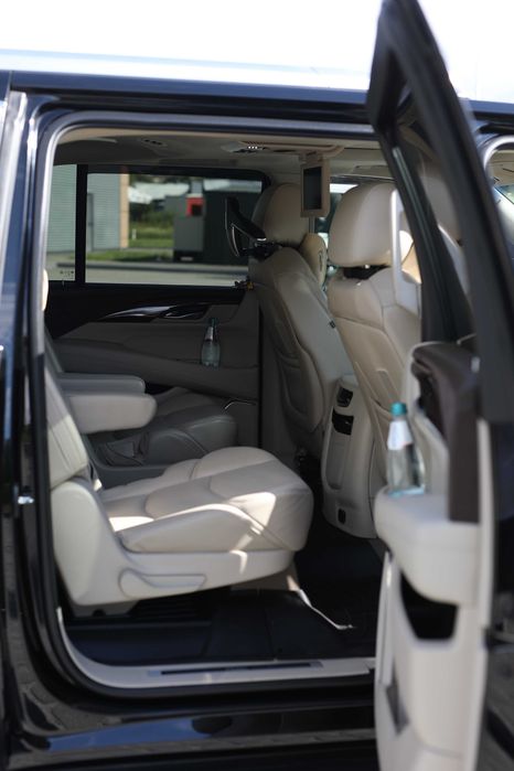 Cadillac Escalade ESV Luxury AWD 2015