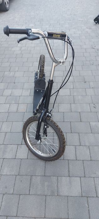 Hulajnoga scooter.