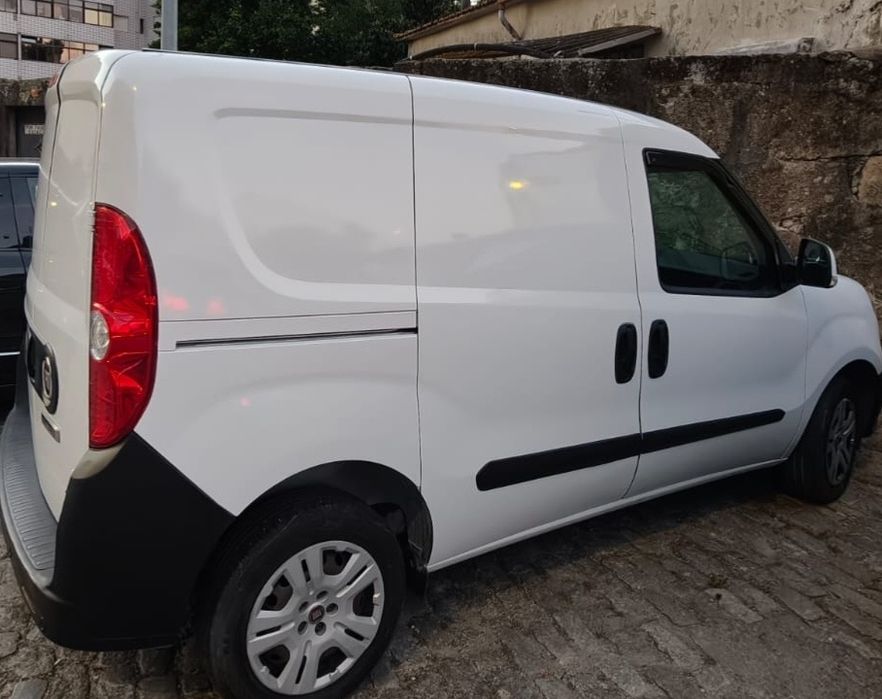 Fiat Doblò 2020 – Apenas 124.800 km – Muito Estimada (Revisão Feita)