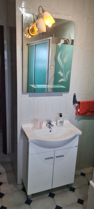 Quarto individual para arrendar em Setúbal