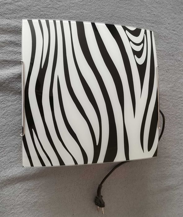 Lampa ścienna zebra