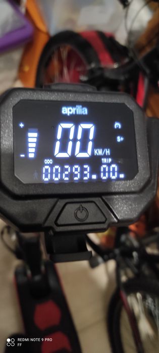 Trotinete Aprilia eSR1