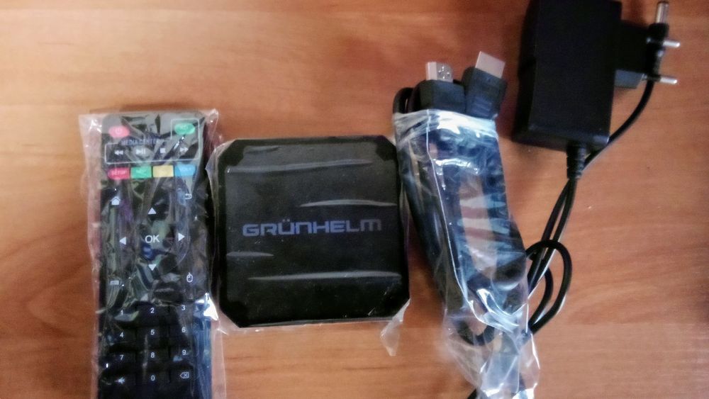 Продам смарт ТВ приставка