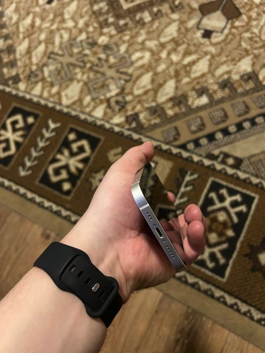 iPhone 12 стан чудовий