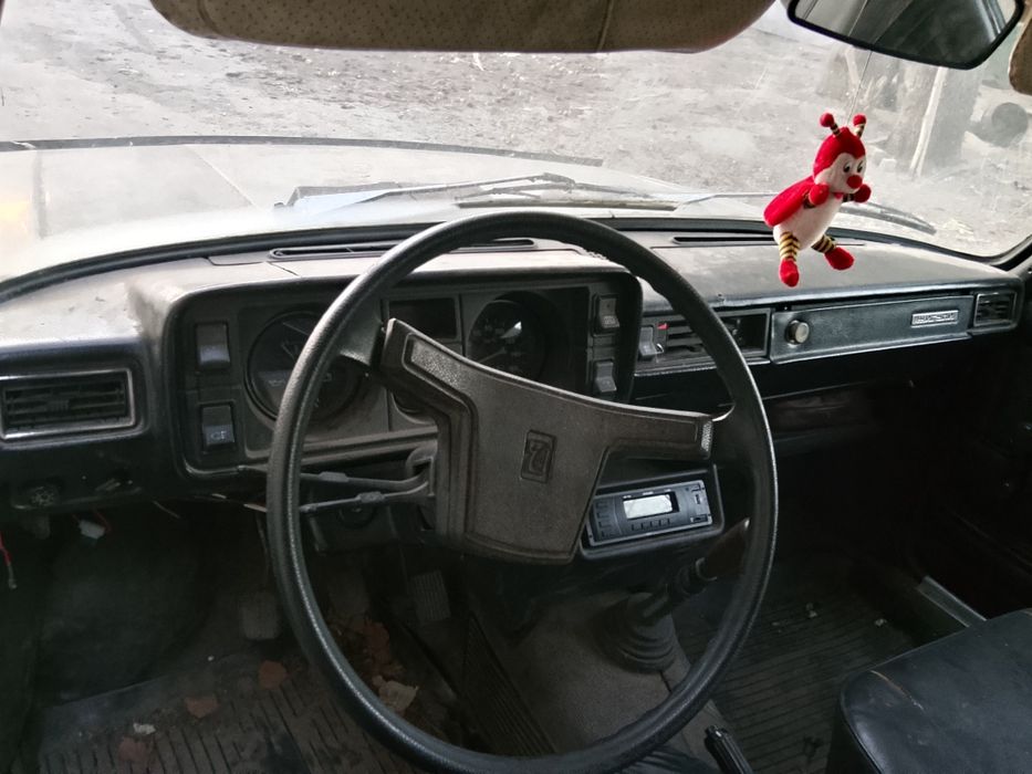 Продам ваз 2105  на запчастини