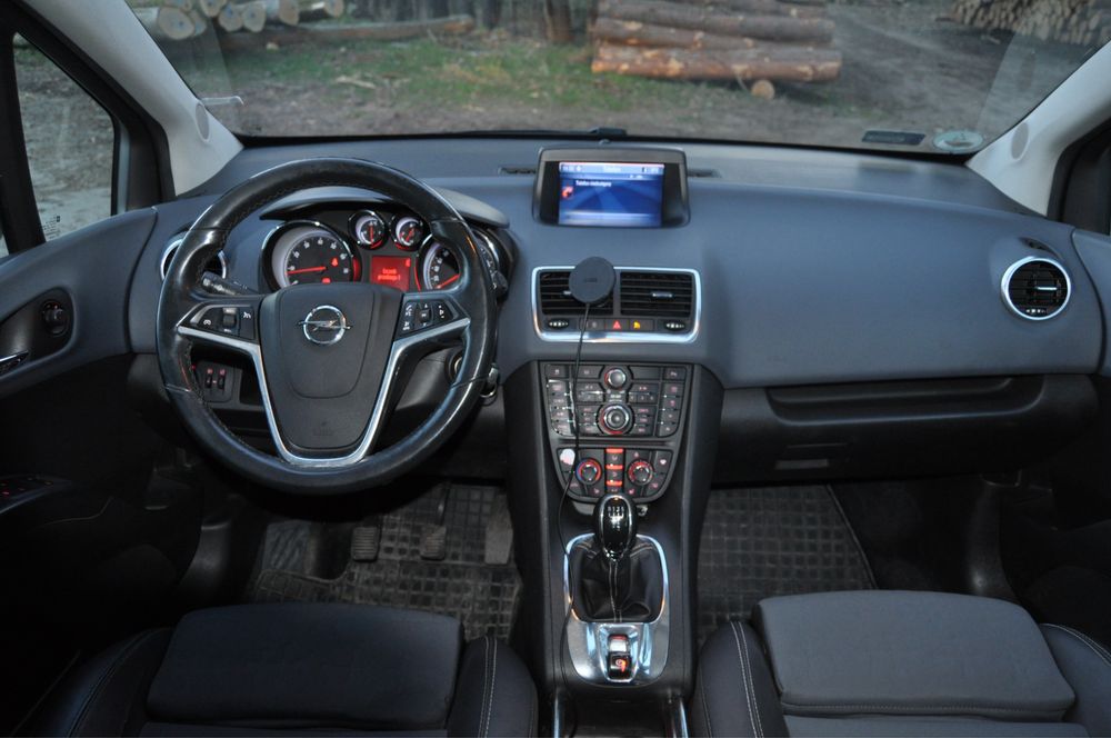 Opel Meriva B   *2010*  1.4t  doinwestowany.