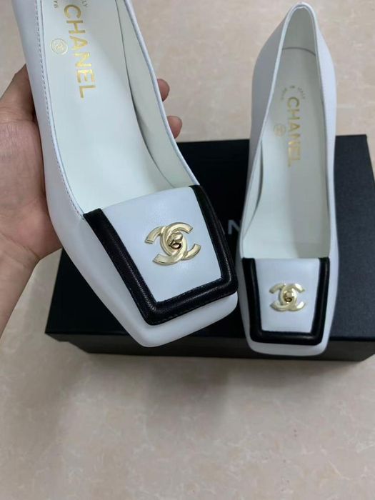 Czółenka Chanel black suede