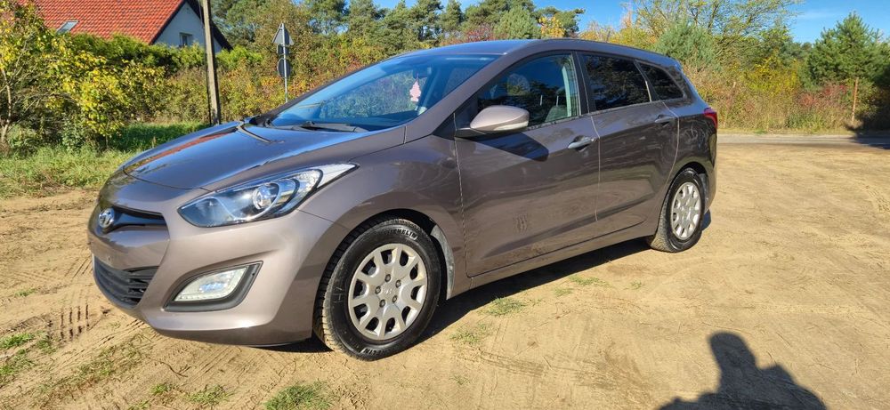 Hyundai I30 Hyundai i30 1.4 benzyna bogata wersja