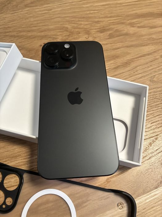IPhone 16 Pro Max, 256 GB стан ідеал