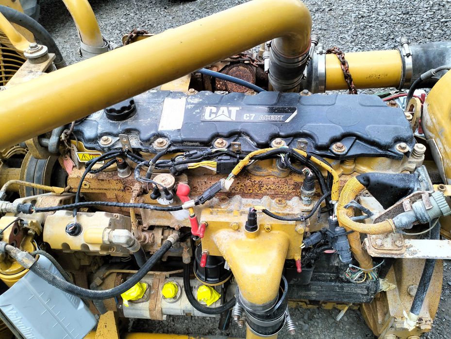 silnik przemysłowy caterpillar c7  2009 koparka ładowarka walec