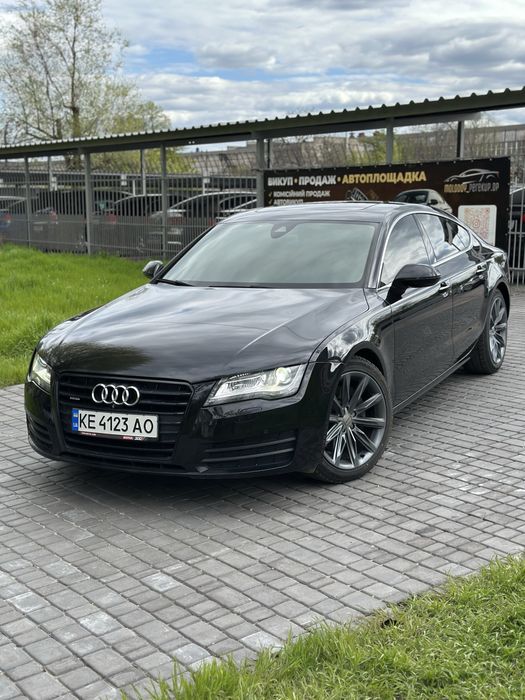 Audi A7.