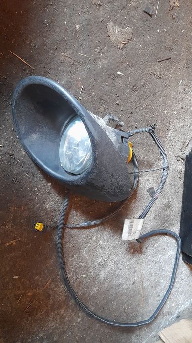 Farol novoeiro Peugeot  Partner 2010