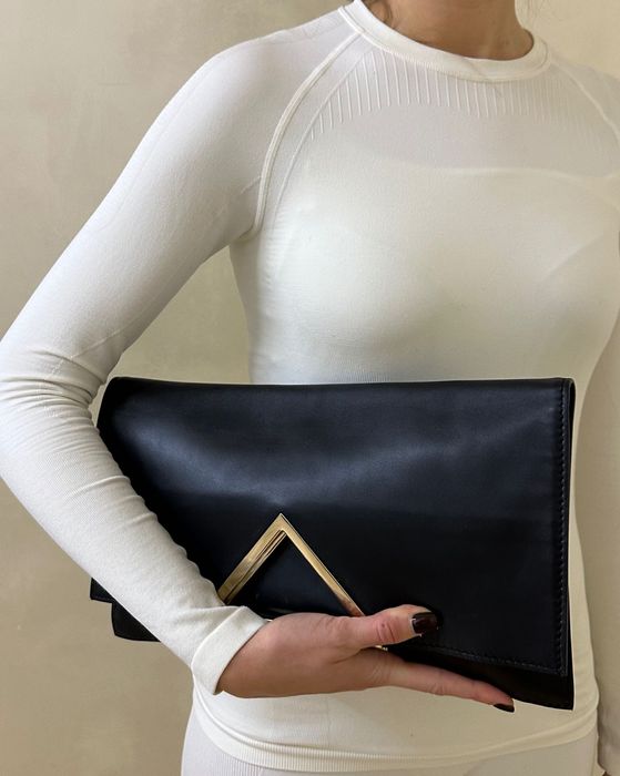 Шкіряний клатч сумка Valentino Garavani номерна оригінал чорний кожа