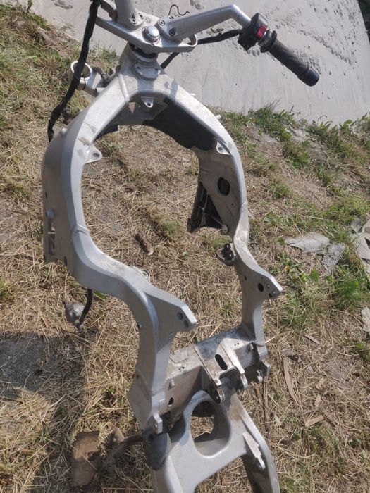 Рама Yamaha FJR 1300 2004 рік