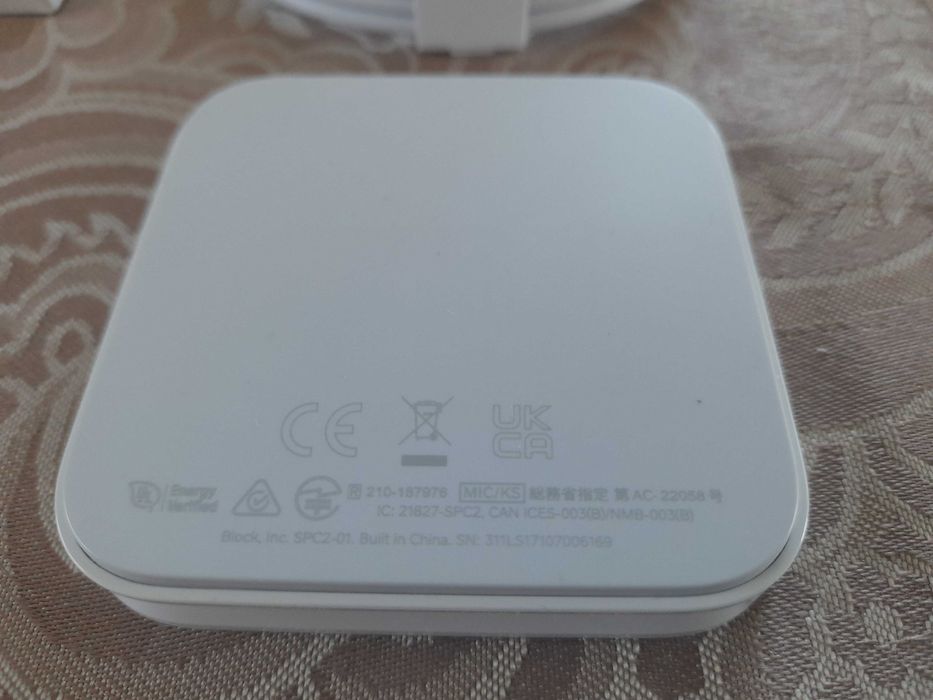 Czytnik Square do kart zbliżeniowych i chipowych