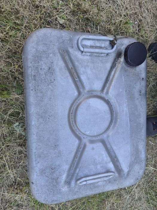 Kanister aluminiowy Stary lata 90