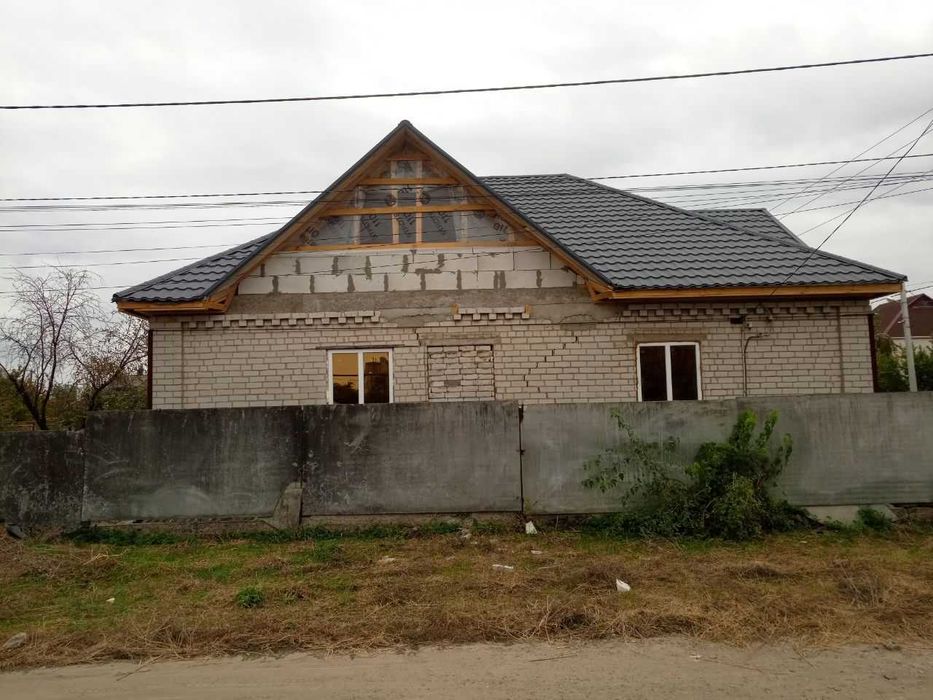 Будівництво та Є- відновлення будинків  гаражів  сараїв дач