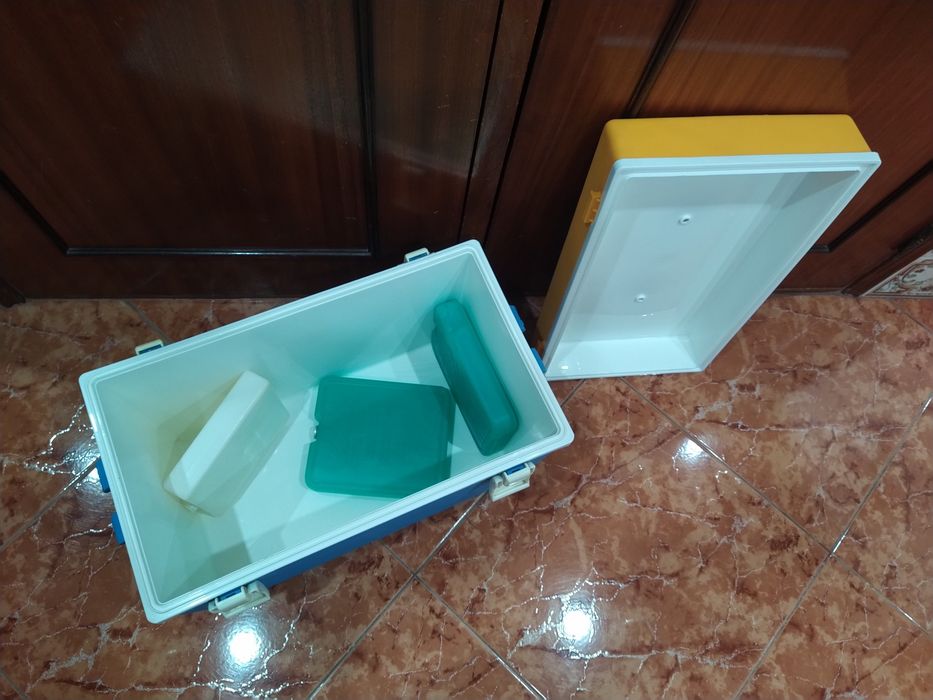 Caixa térmica arca geleira campismo praia casa quarto apartamento vivenda escritório gabinete carro cozinha.