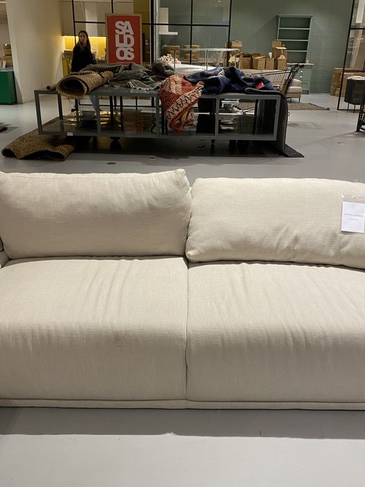 Sofa com chaise com apenas 1 ano de uso