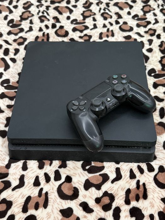 Ps4 - PlayStation 4 Slim 1TB em ótimo estado