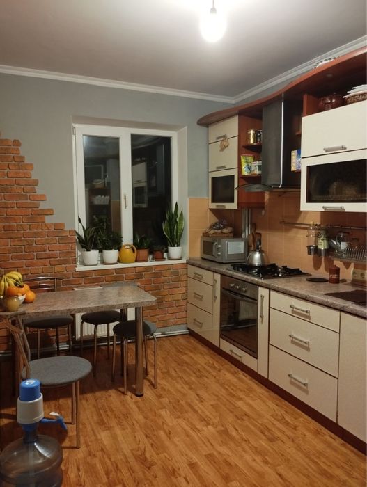 Продається 3 квартира з автономним опалення  .