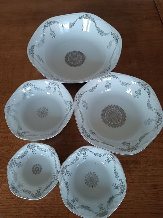 Porcelanowe srebrzone salaterki