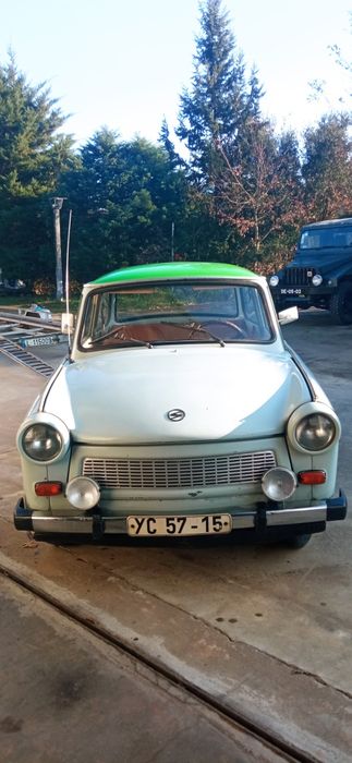 2 X Trabant 601S