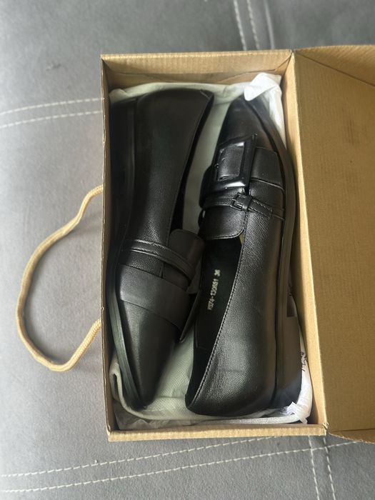 Стильні чорні балетки з пряжкою, 36 розмір, ідеальний стан