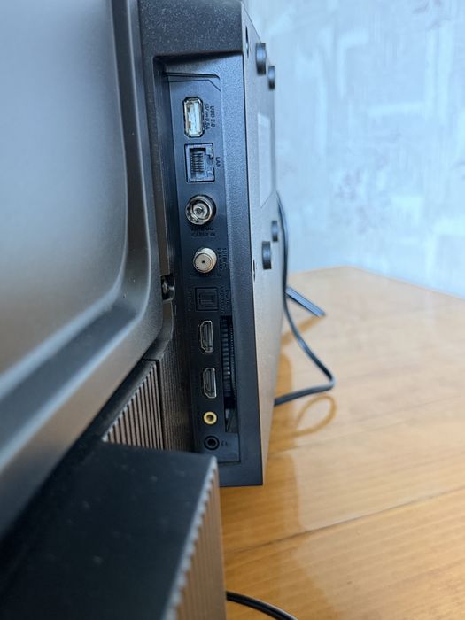 Телевізор TCL 40S5400A