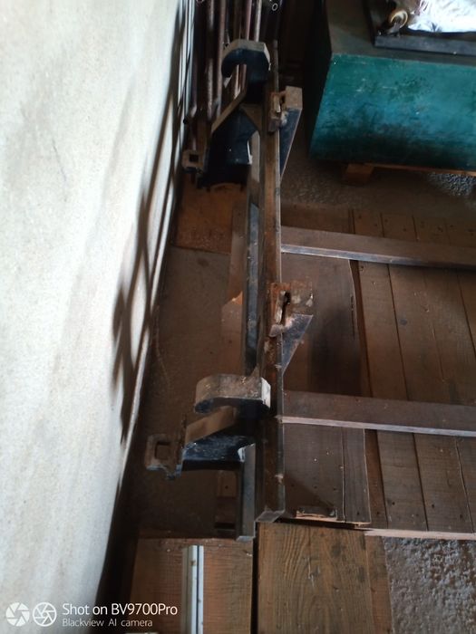 Porta paletes para carregador leon