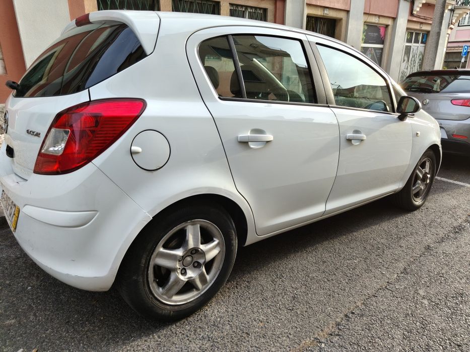 Opel Corsa 2012 Diesel em excelente estado.