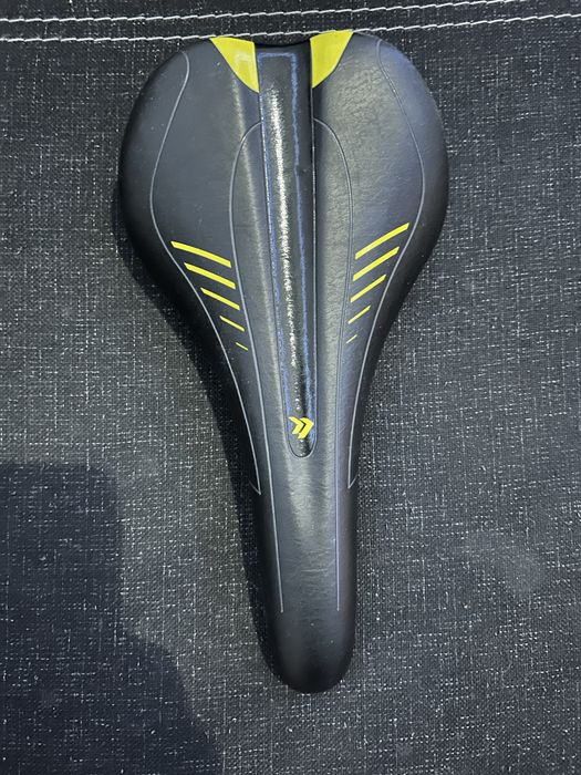 Siodelko Cross nowe