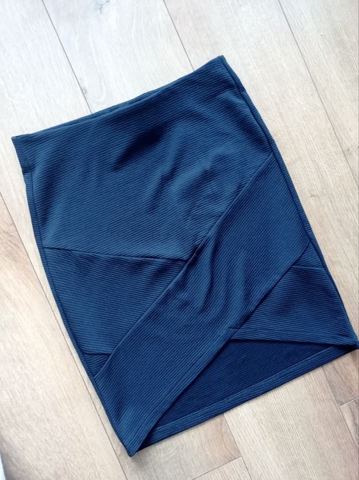 Ołówkowa spódnica Reserved