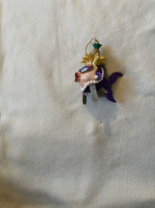 Enfeite sereio merman em porcelana com glitter – vários