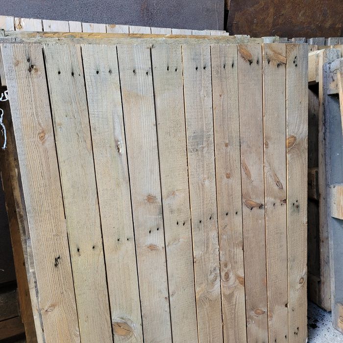 Palety drewniane 122/101