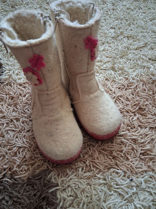 Валінки для дівчинки