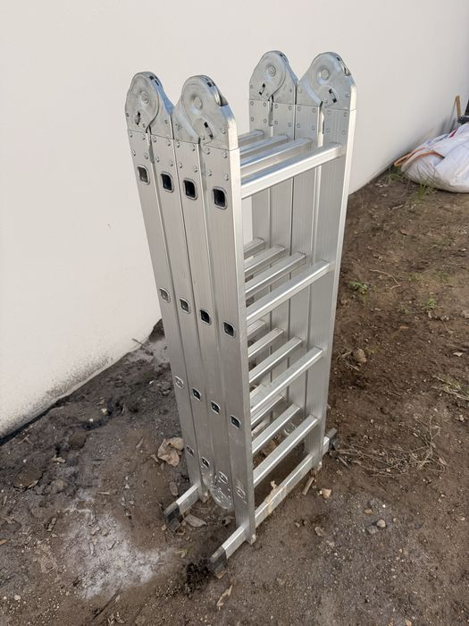 Escada articulada multifunções
