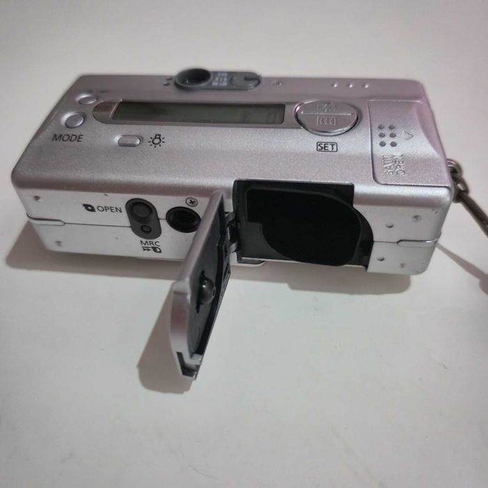 Canon Ixus III - Máquina fotográfica analógica de rolo APS