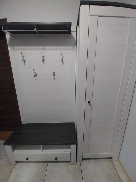 Zestaw mebli do przedpokoju