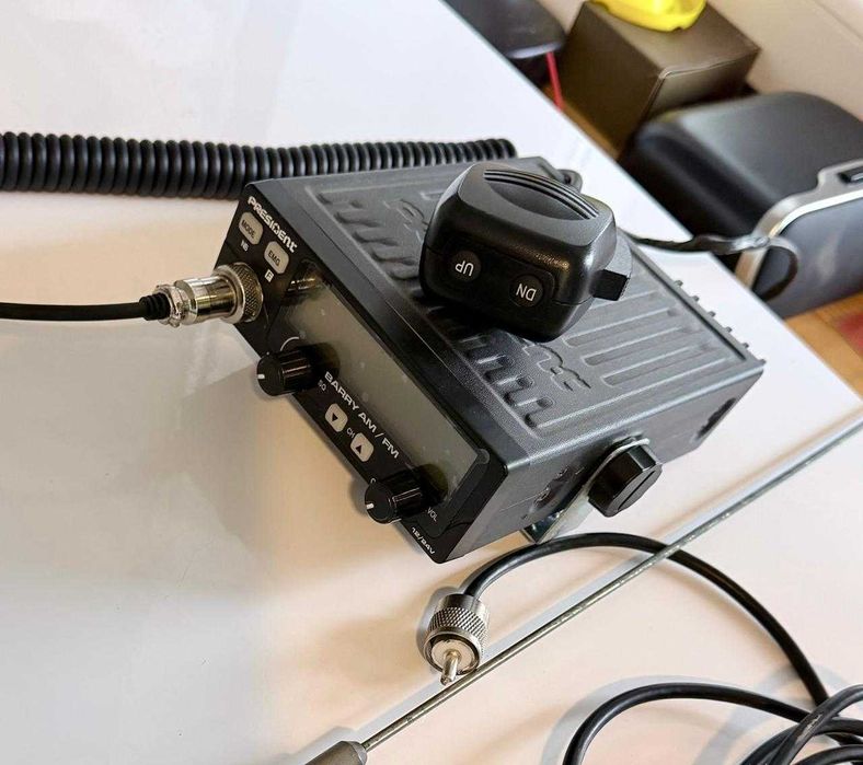 CB radio President Barry AM/FM z anteną