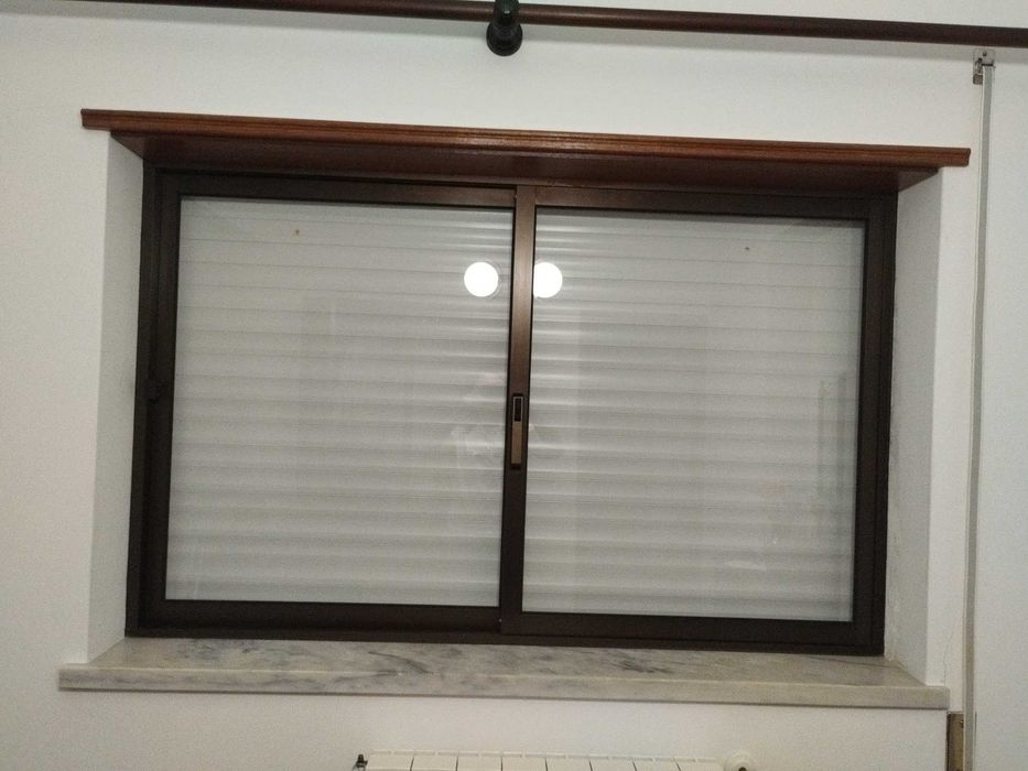 Janela alumínio