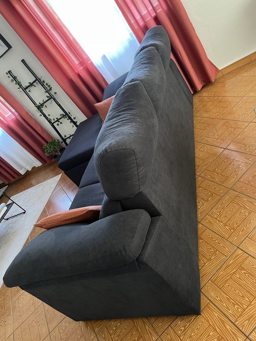 Sofá com Chaise Longue Reversível – Excelente Estado