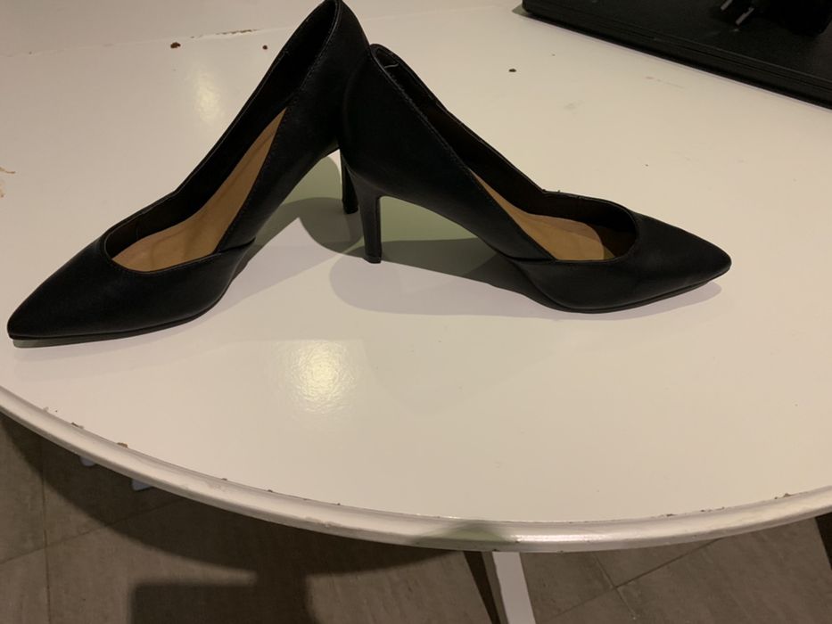 Sapatos pretos ETAM T-36 novos