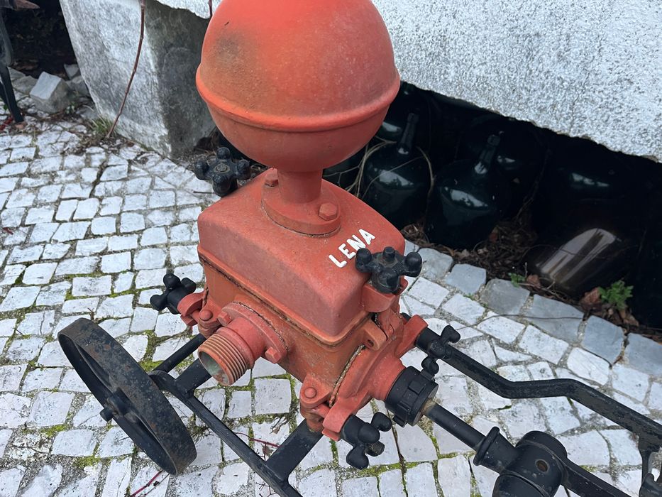 Bomba de Água/Vinho Antiga / Vintage